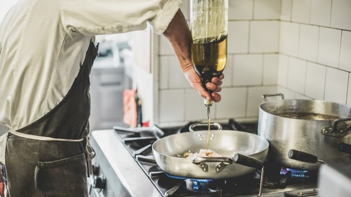 Peut-on faire chauffer l'huile d'olive ?